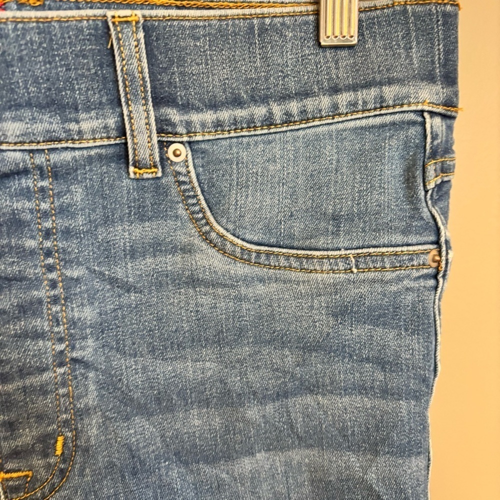 Spanx Everywear Flare Blue Jeans - size M​​ - Picture 2 of 9